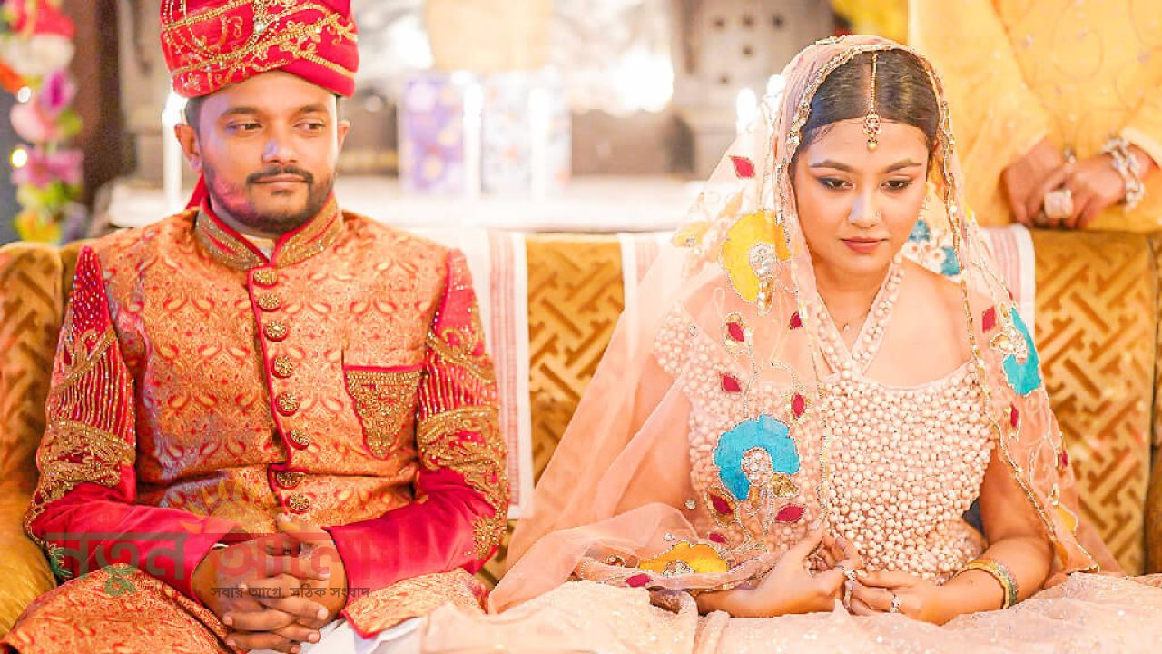 চেনা মানুষের ভিড়ে অচেনা এক সম্পর্কের গল্প: &lsquo;চেনা অচেনা&rsquo;