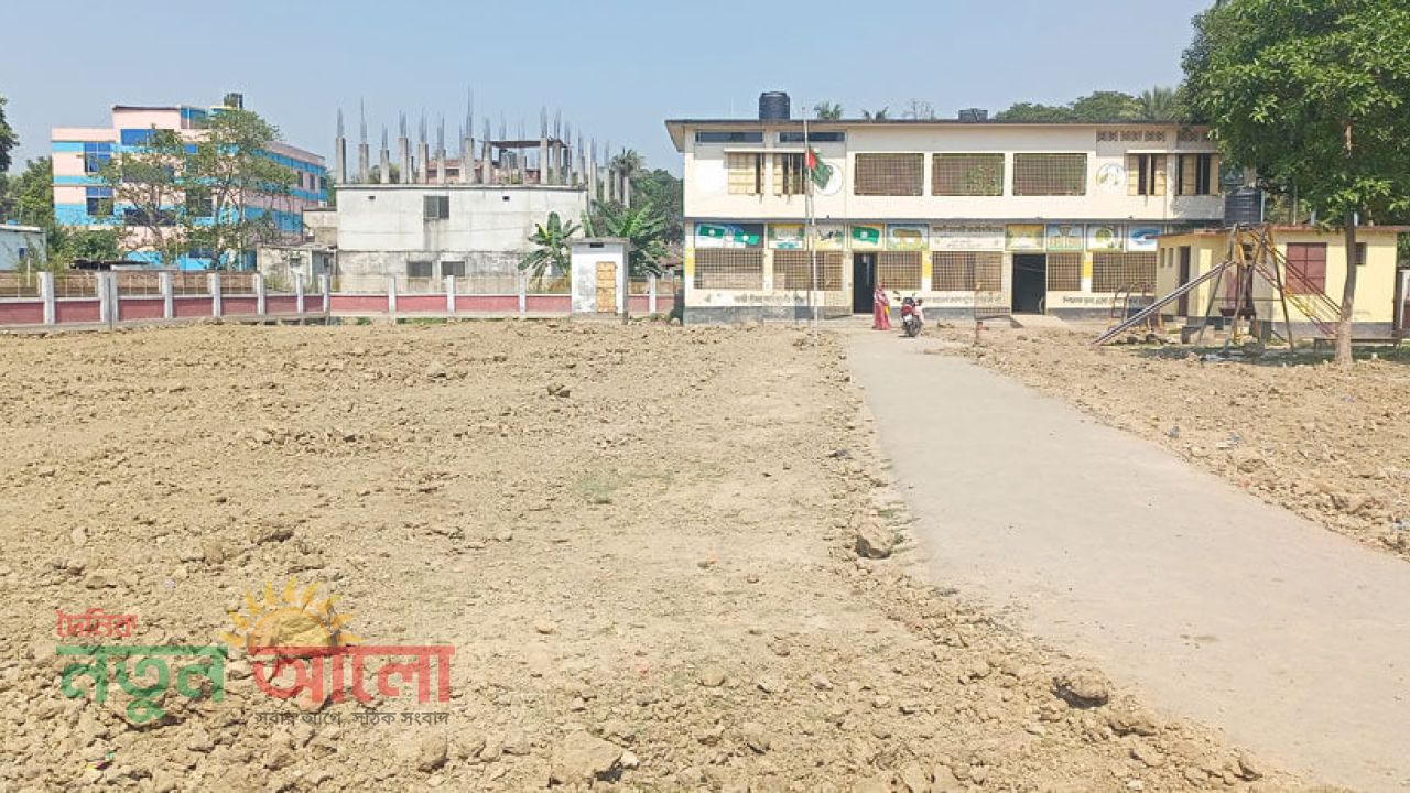গাংনীতে স্কুল মাঠের জলাবদ্ধতা নিরসন, স্বস্তিতে শিক্ষার্থীরা