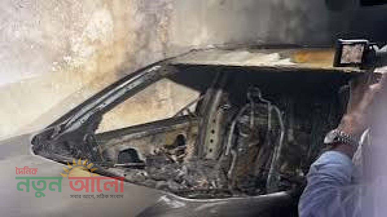 কারওয়ান বাজারে গাড়ির শোরুমে আগুন, ক্ষতিগ্রস্ত একাধিক যানবাহন
