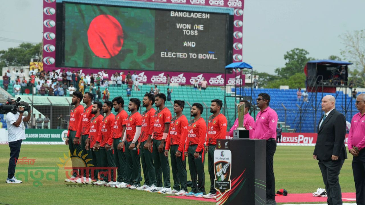 মিরপুরে শুরু হলো ট্রফির লড়াই, টস হেরে ব্যাটিং করছে বাংলাদেশ