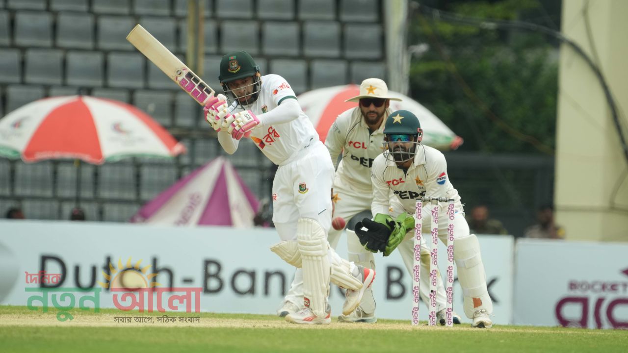 ৪৩৬ রানের লিড! মুশফিককে আউট করে যেন প্রাণ ফিরে পেল পাকিস্তান