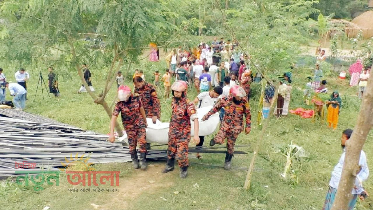 সরাতৈল এলাকায়  নিয়ন্ত্রণ হারিয়ে ট্রাক উল্টে ১৫ জন নিহত 