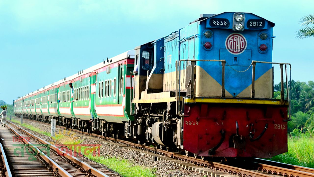 উদ্ধারকারী ট্রেনের বগিও লাইনচ্যুত! সাড়ে ৩ ঘণ্টা পর ময়মনসিংহ-জামালপুর রুটে ট্রেন চলাচল স্বাভাবিক