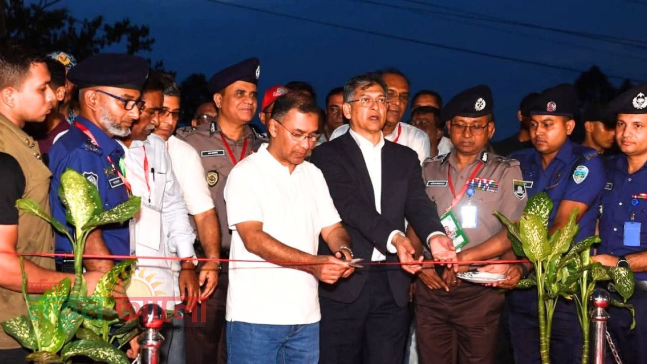 উপকূলীয় মানুষের স্বপ্নপূরণ: মাতামুহুরী উপজেলার ভিত্তিপ্রস্তর স্থাপন করলেন প্রধানমন্ত্রী