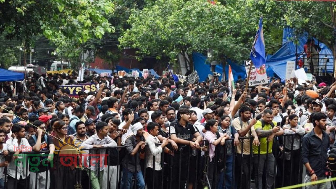 দিল্লিতে লাঠিপেটার পরদিন হাজারো তরুণের বিক্ষোভ, মোদি-অমিত শাহর পদত্যাগ চাইলেন রাহুল