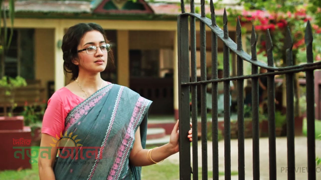 পেক্ষাগৃহে মুখোমুখি হলিউডের ‘স্পাইডার-ম্যান’ ও প্রসূন রহমানের ‘শেকড়’
