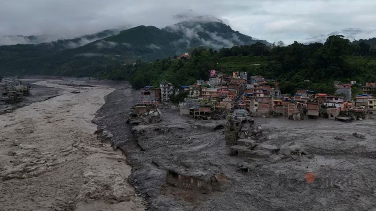 নেপাল ও তিব্বতে ভয়াবহ বন্যা-ভূমিধস: ৮শ’ বিদেশি সহ দেড় হাজার মানুষ নিখোঁজ