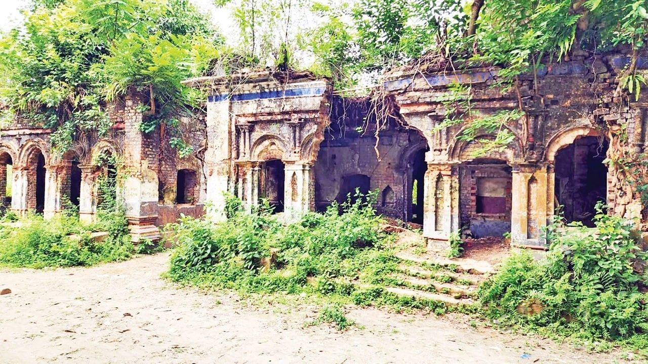 ফেনীর পানাম সিটি: কালের সাক্ষী প্রতাপপুর জমিদারবাড়ি