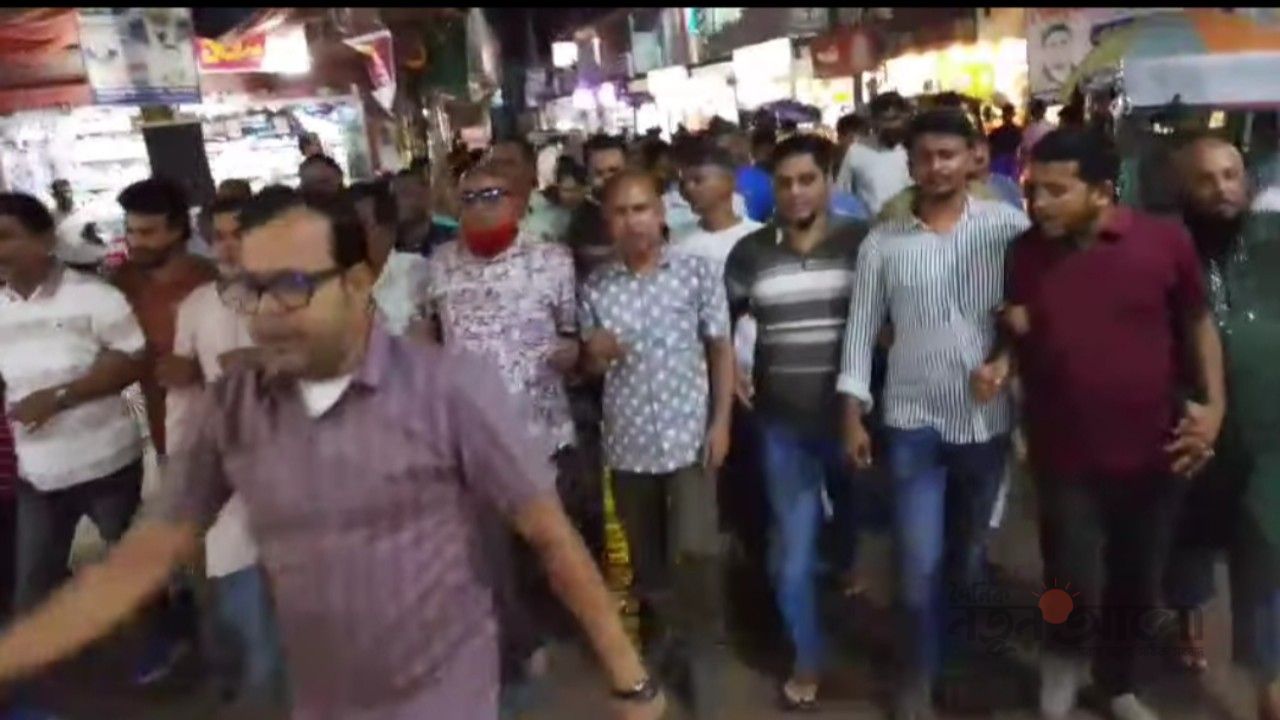 নিষিদ্ধ ঘোষিত আওয়ামী যুবলীগের নৈরাজ্য, অস্থিতিশীল পরিবেশ সৃষ্টি ও অপতৎপরতার প্রতিবাদে মুকসুদপুরে বিএনপির বিক্ষোভ মিছিল