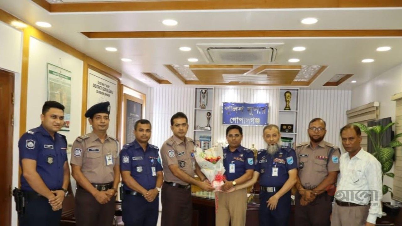 বিপিএম (সেবা) পদকে ভূষিত হলেন গোপালগঞ্জের পুলিশ সুপার হাবীবুল্লাহ