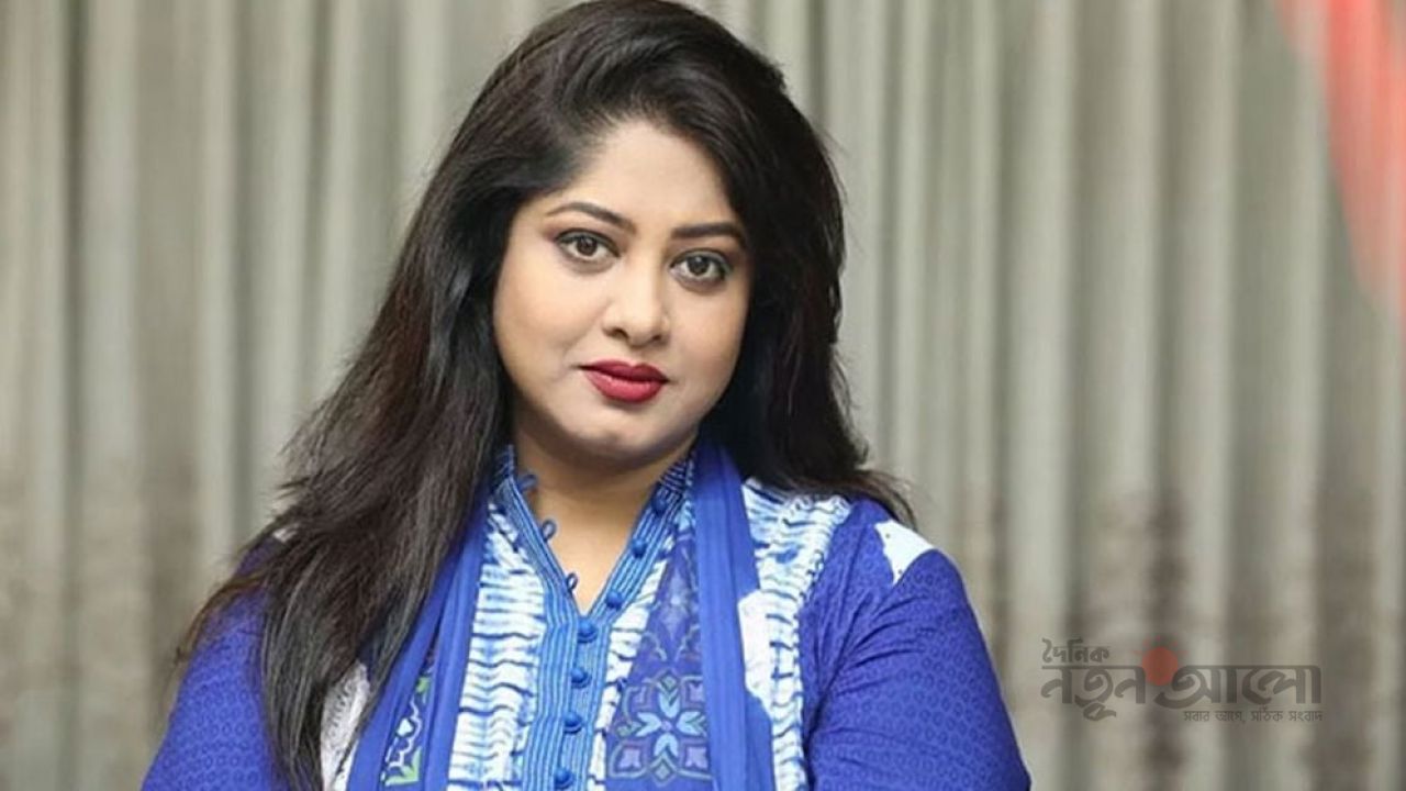 যুক্তরাষ্ট্রে স্থায়ীভাবে বসবাসের অনুমতি পেলেন চিত্রনায়িকা মৌসুমী