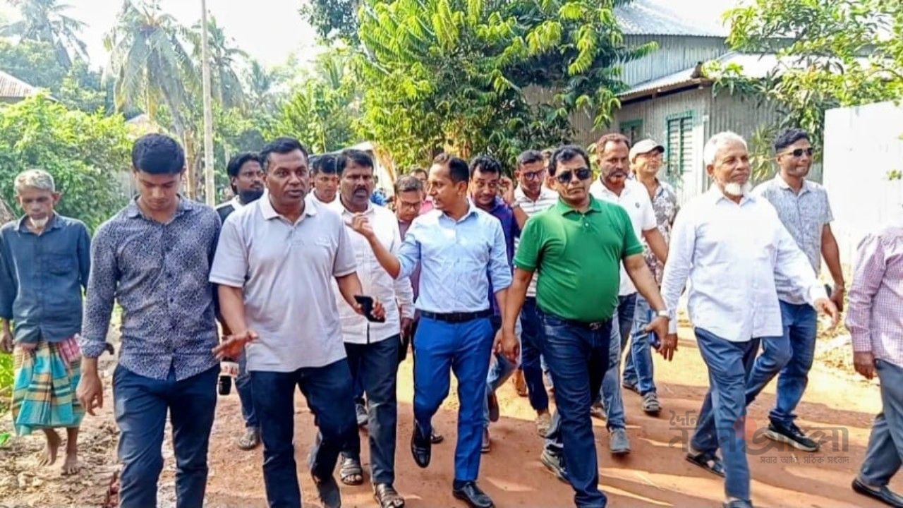 কাশিয়ানীতে বাজার ও রাস্তাঘাটের উন্নয়নে সরজমিনে পরিদর্শন এমপি সেলিমুজ্জামান সেলিমের 