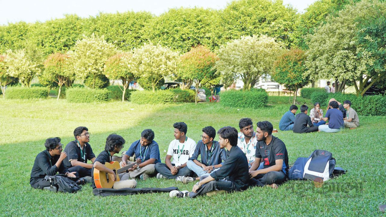 আন্তর্জাতিক র‍্যাঙ্কিংয়ে জায়গা করে নিচ্ছে বেসরকারি বিশ্ববিদ্যালয়, পিএইচডি চালুর তাগিদ