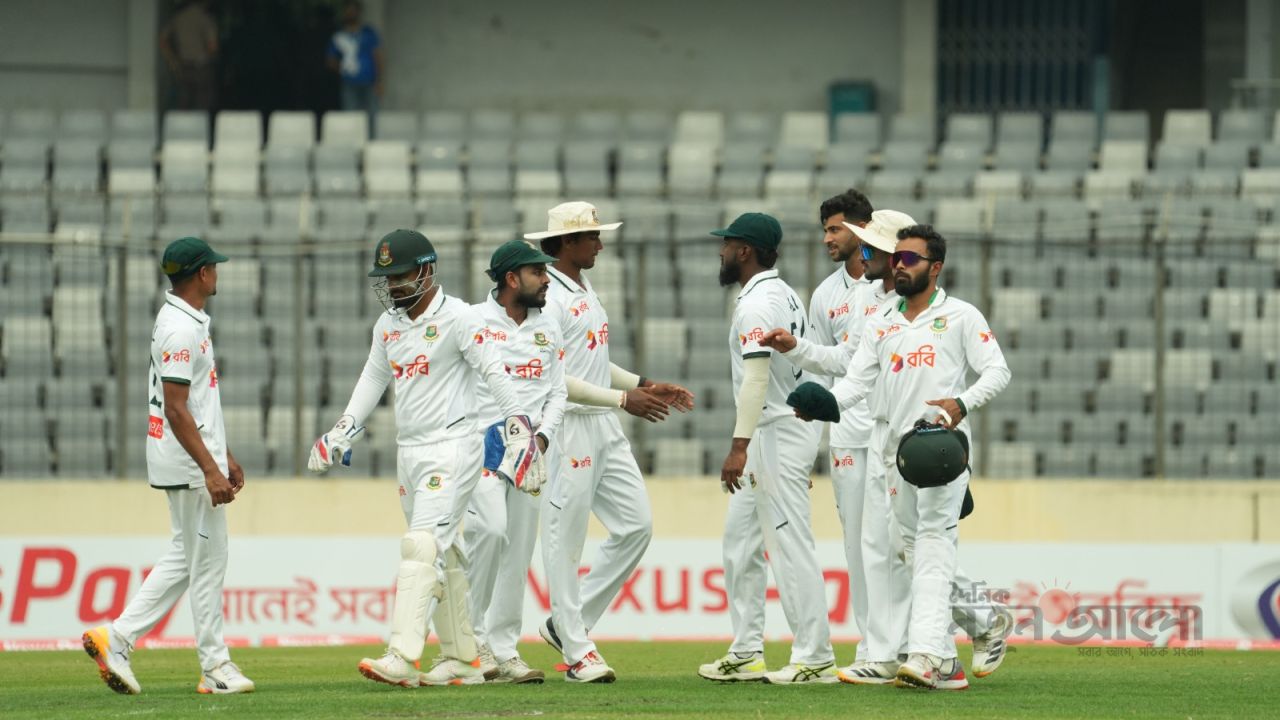 উইন্ডিজের বিপক্ষে ব্যাটিং বিপর্যয়ে বাংলাদেশ, বৃষ্টির হানায় চা বিরতি